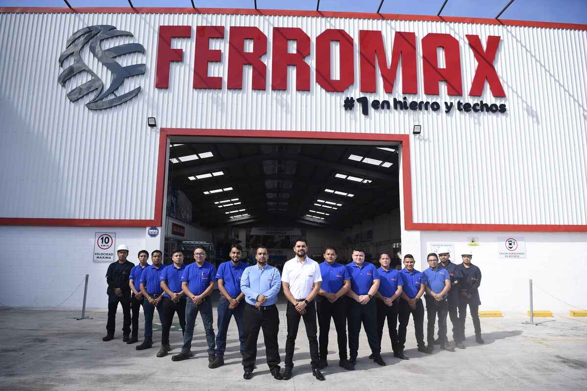 Ferromax inaugura dos nuevos Megaservicios en Izabal y Sacatepéquez en Guatemala